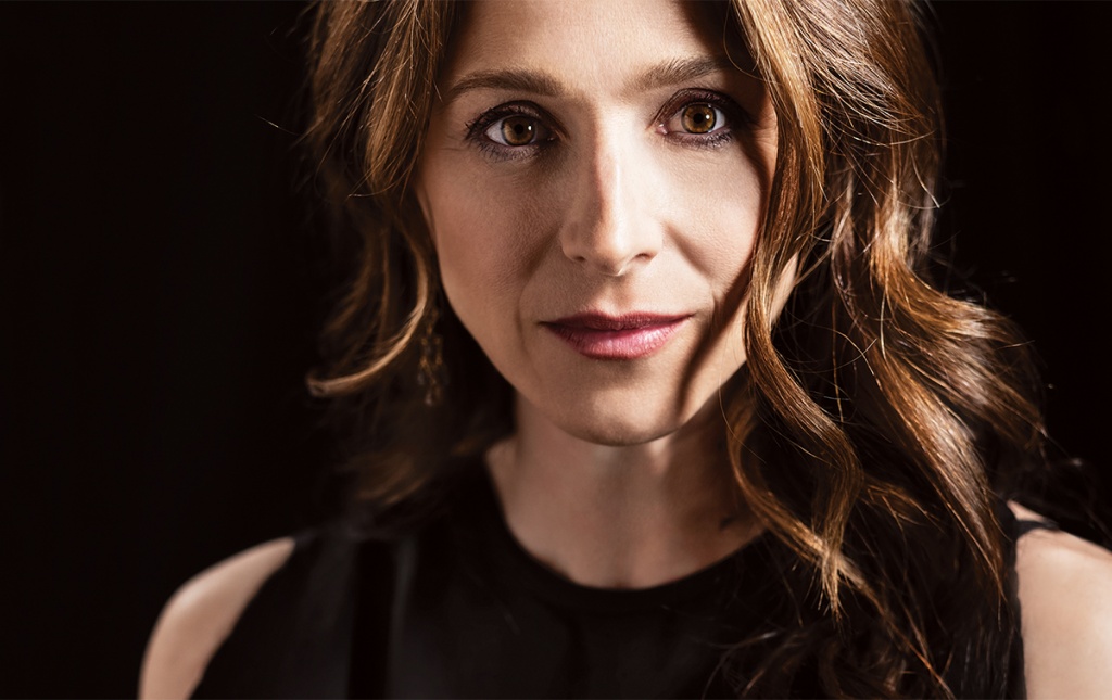 Photograph of Marin Hinkle '88