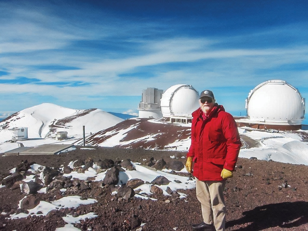 Glenn Orton in front of Maunakea, Hawaii