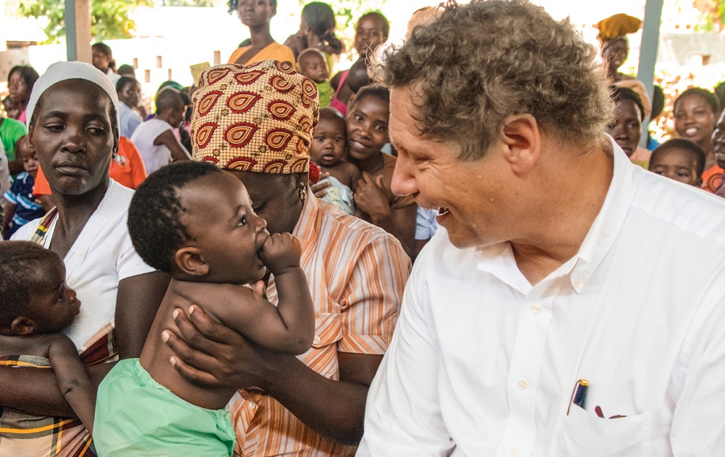 Seth Berkley in Mozambique