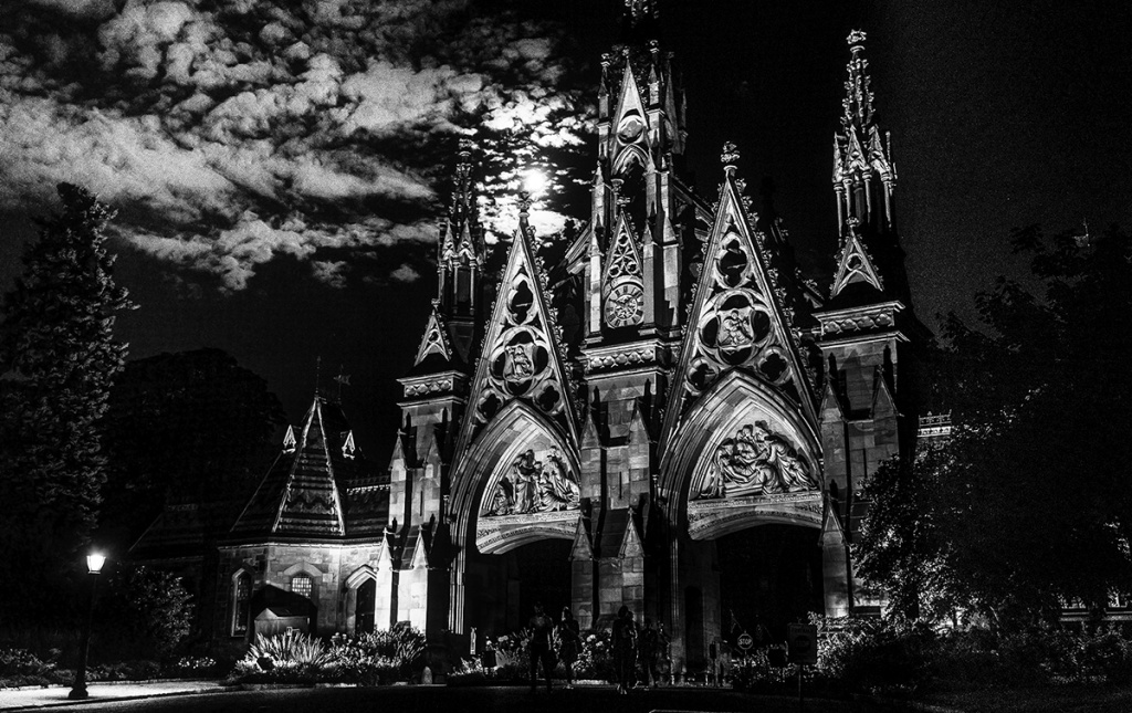 Image of entrance arch at the Green-Wood Cemetery in Brooklyn, N.Y.