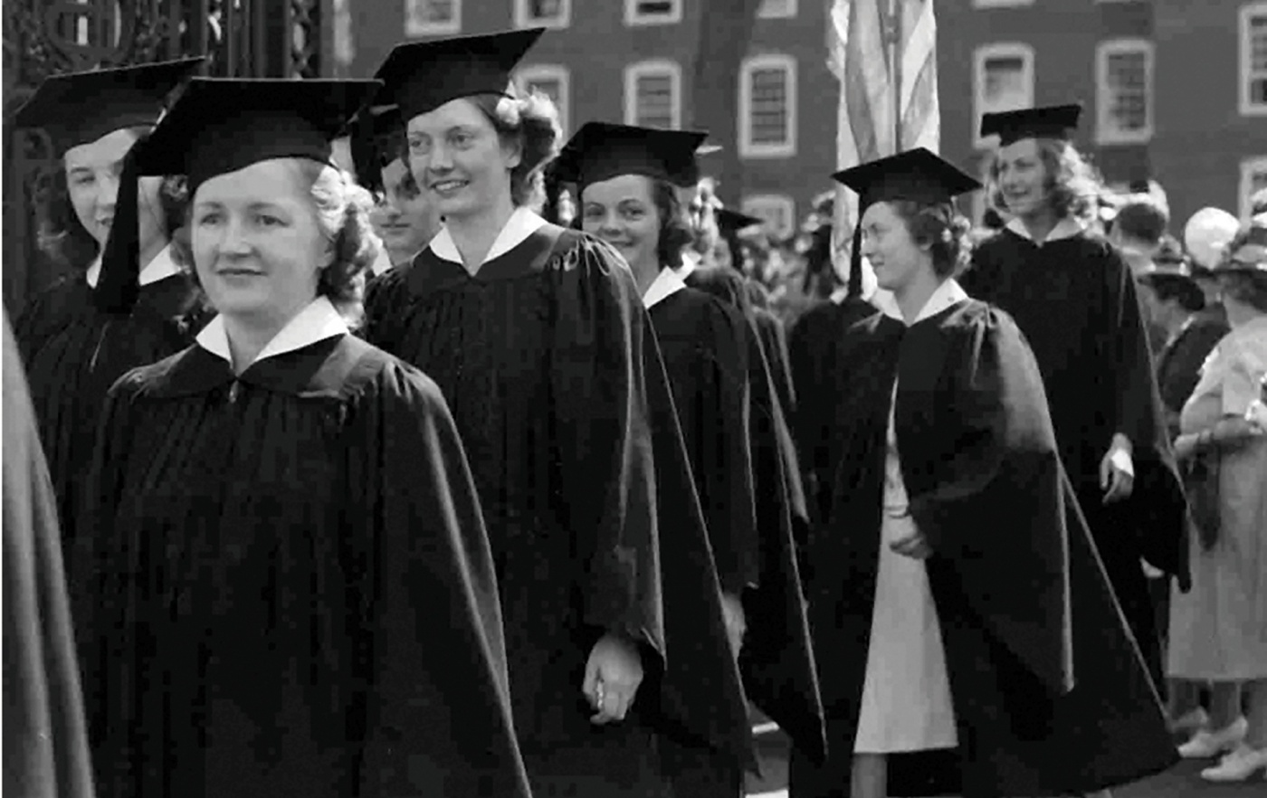 Pembroke grads from 1940.