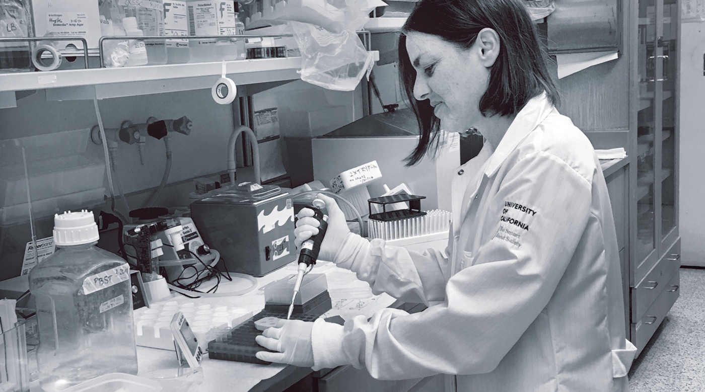 Photo of Marlena Schoenberg Fejzo in her lab at UCLA