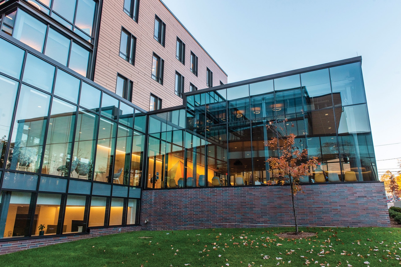 Image of the outside of the Sternlicht Commons and Brown University Health & Wellness Center 