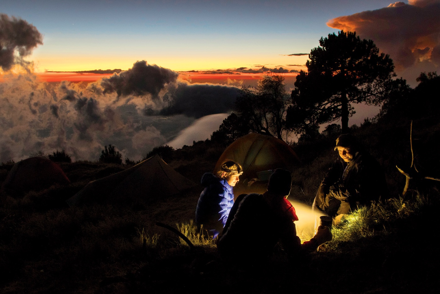 Image expedition team cooking dinner in Guatemala