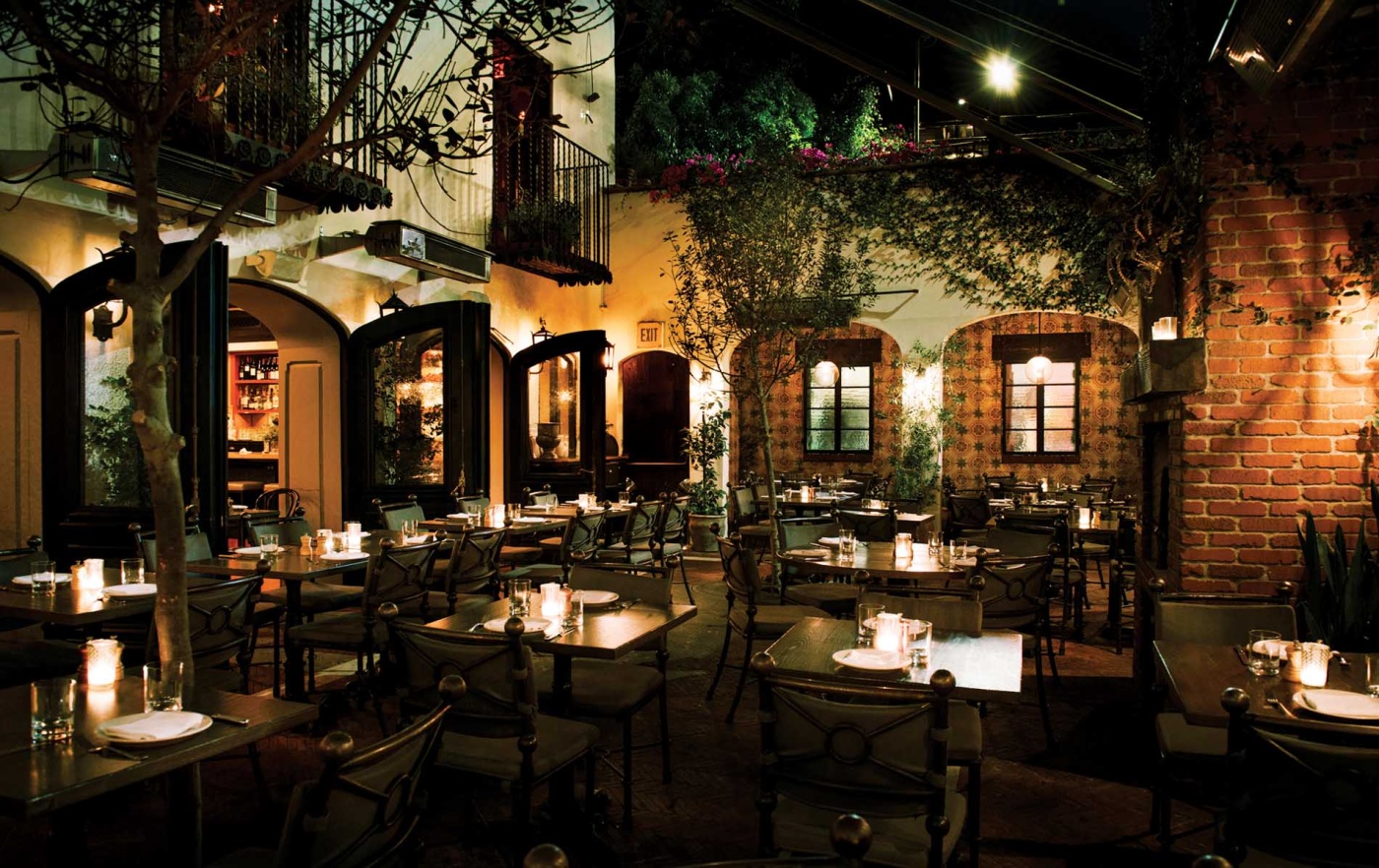 Image of the inside of L.A. restaurant a.o.c.