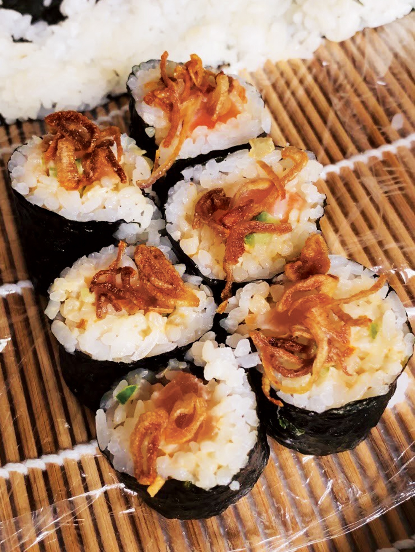 Image of spicy salmon maki