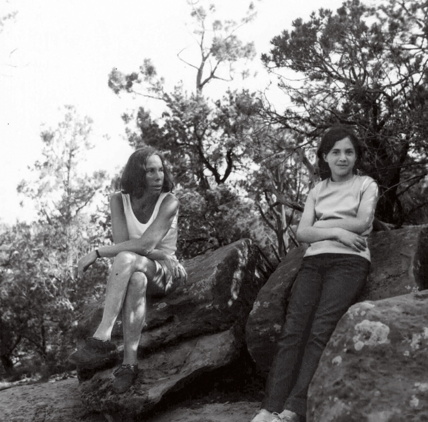 Image of Sonenberg and her mother, Phoebe Helman, in Maine in 1967.