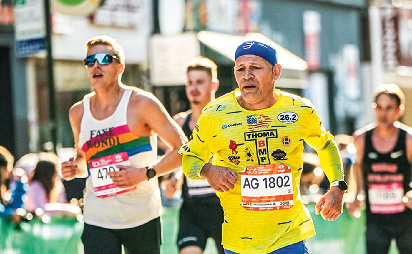 Steve Thoma running in a race