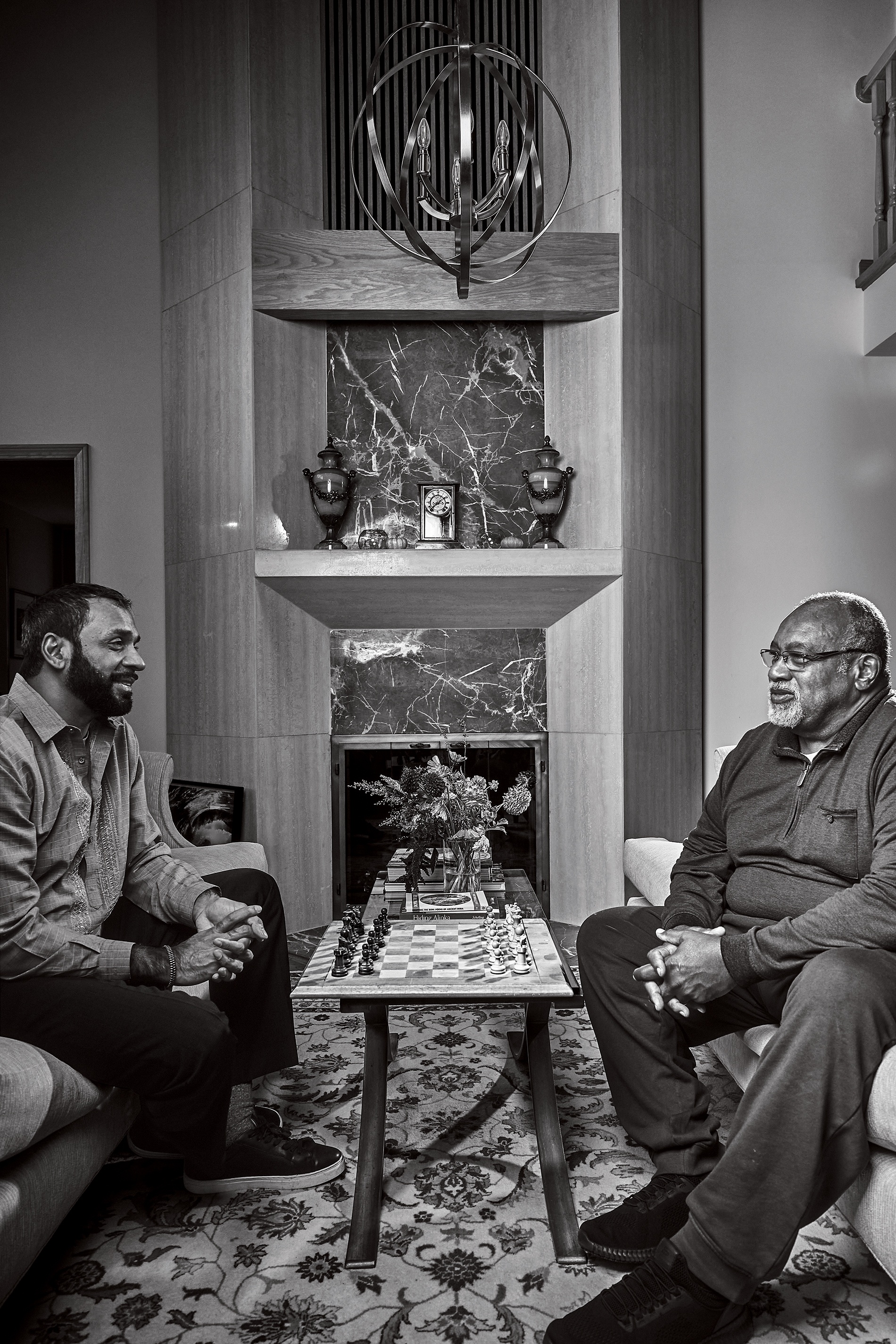 Prof. Glenn Loury and Ravi Shankar at a chess board