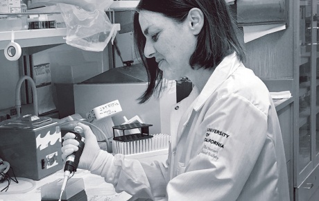 Photo of Marlena Schoenberg Fejzo in her lab at UCLA