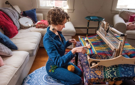 Image of Beth Pollard ’21 at her loom