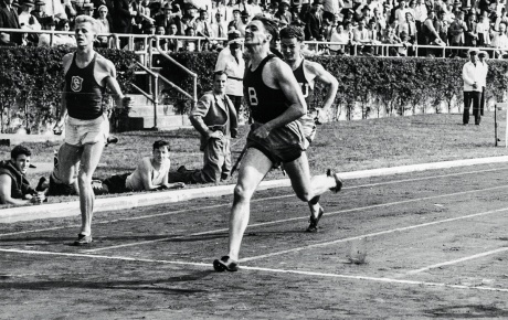 Image of Clapp running the 220-yard dash in 1939