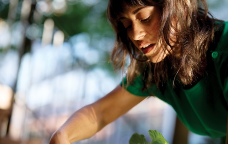 Gabriela Álvarez-Martinez ’11 in her garden