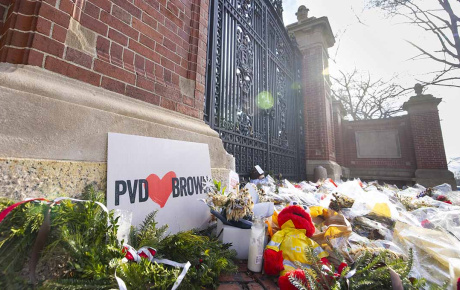 Image of the memorial at the gates